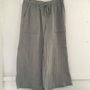 New, High-Rise Wide Leg Pull-On Pants by Universal Thread, Olive Green, Size L